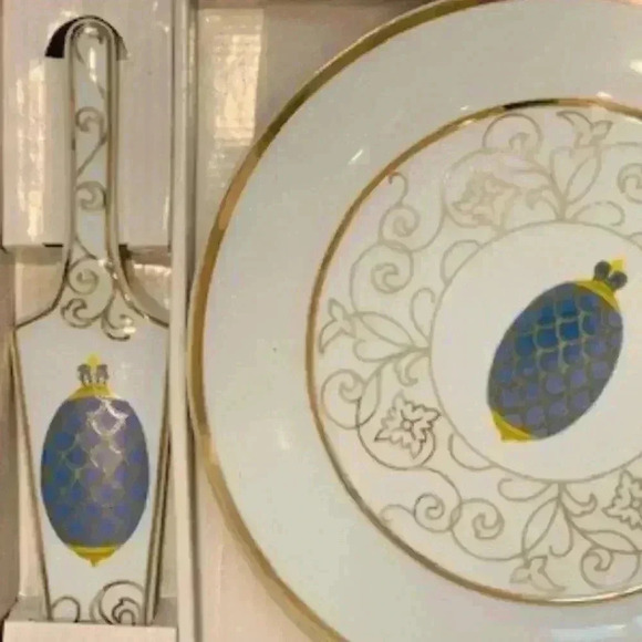 Porcelain Egg Cake Plate & Server  NWT - Picture 5 of 11